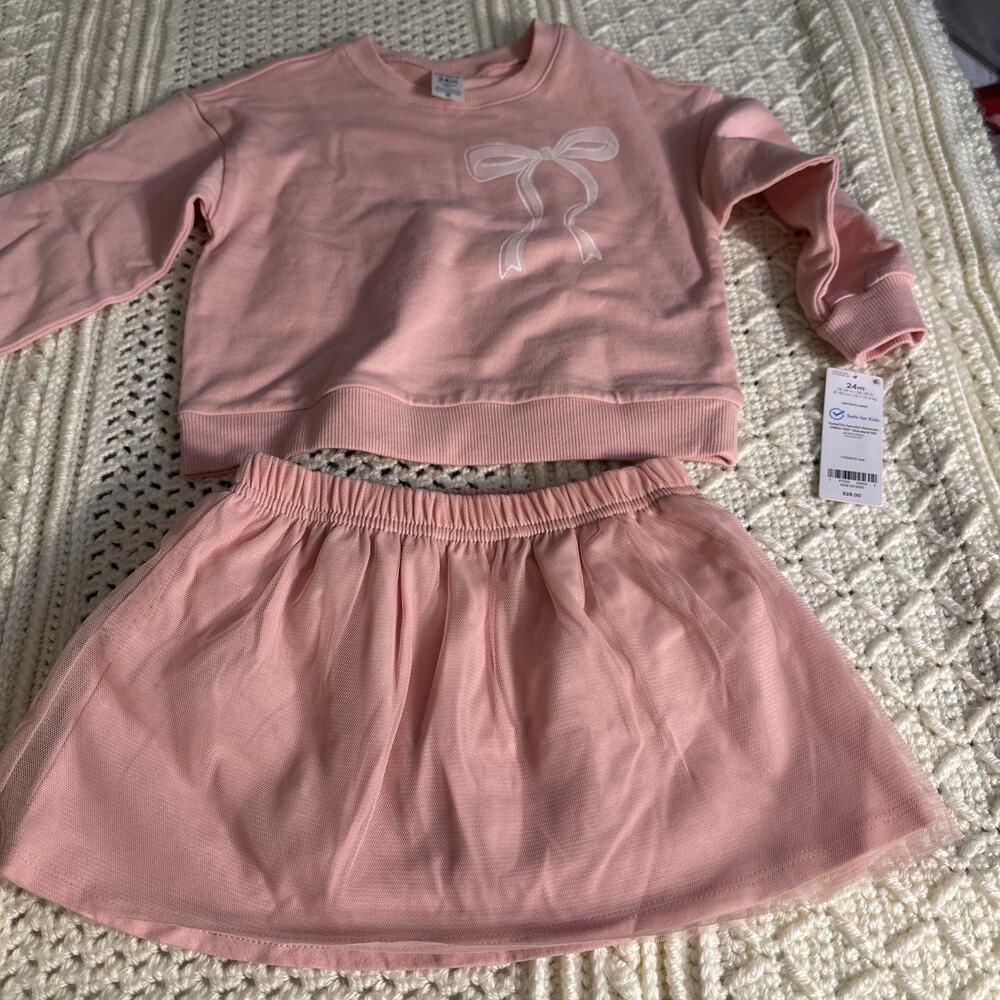 Carter’s Baby Outfit 24 Months Skort And Pink Sweatshirt With Adorable Bow NWT